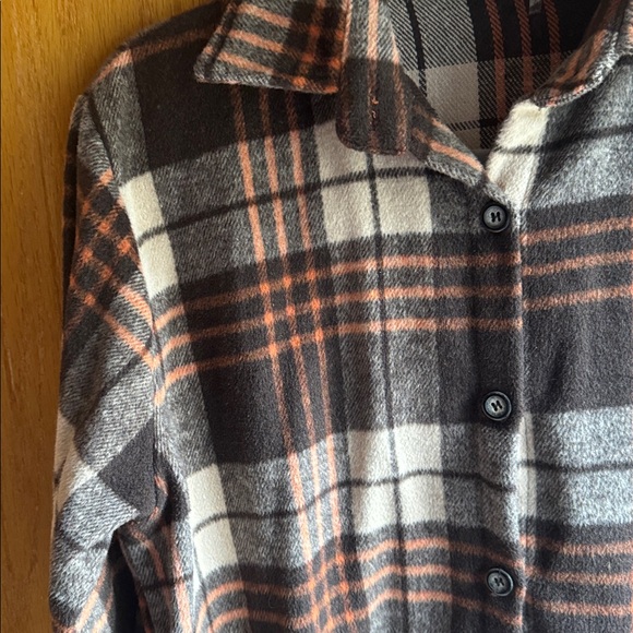 ADORA Flannel Shacket Size Medium Brown, Tan and Orange Plaid - Picture 4 of 10